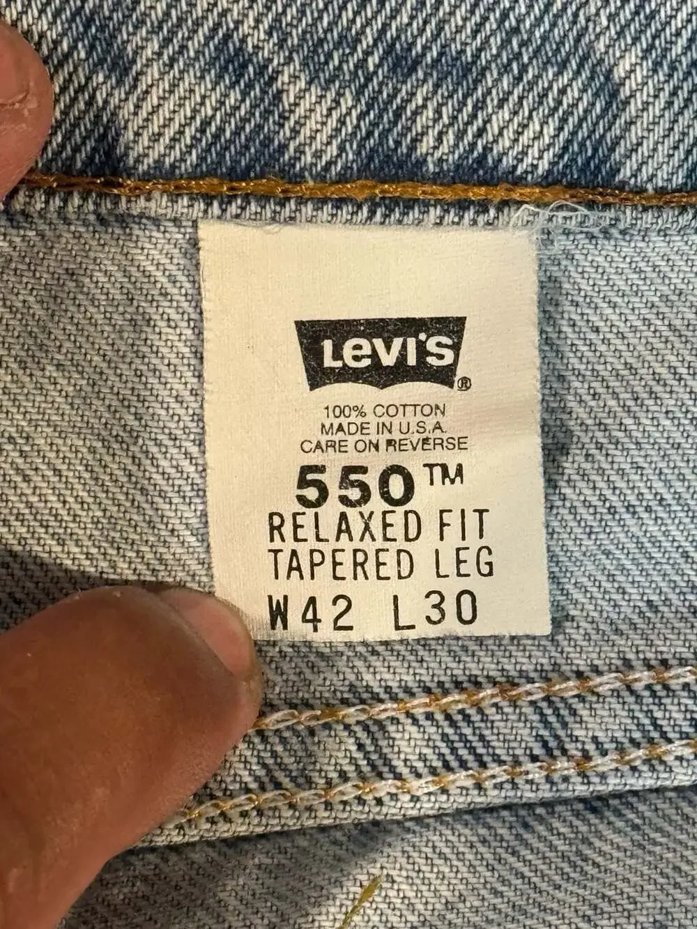 Vintage Levi's 550 Relaxed Fit Tapered Leg Jeans W42 L30 Made in USA